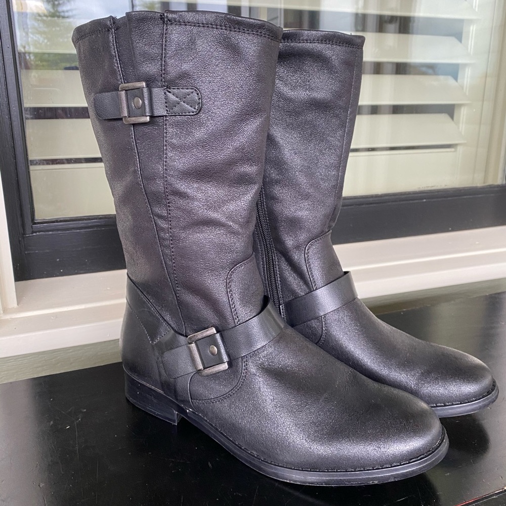 Bare Traps Women’s Black Boots